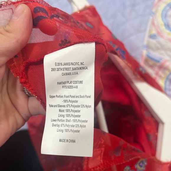 Elena of Avalor singing and light up dress - Picture 3 of 11